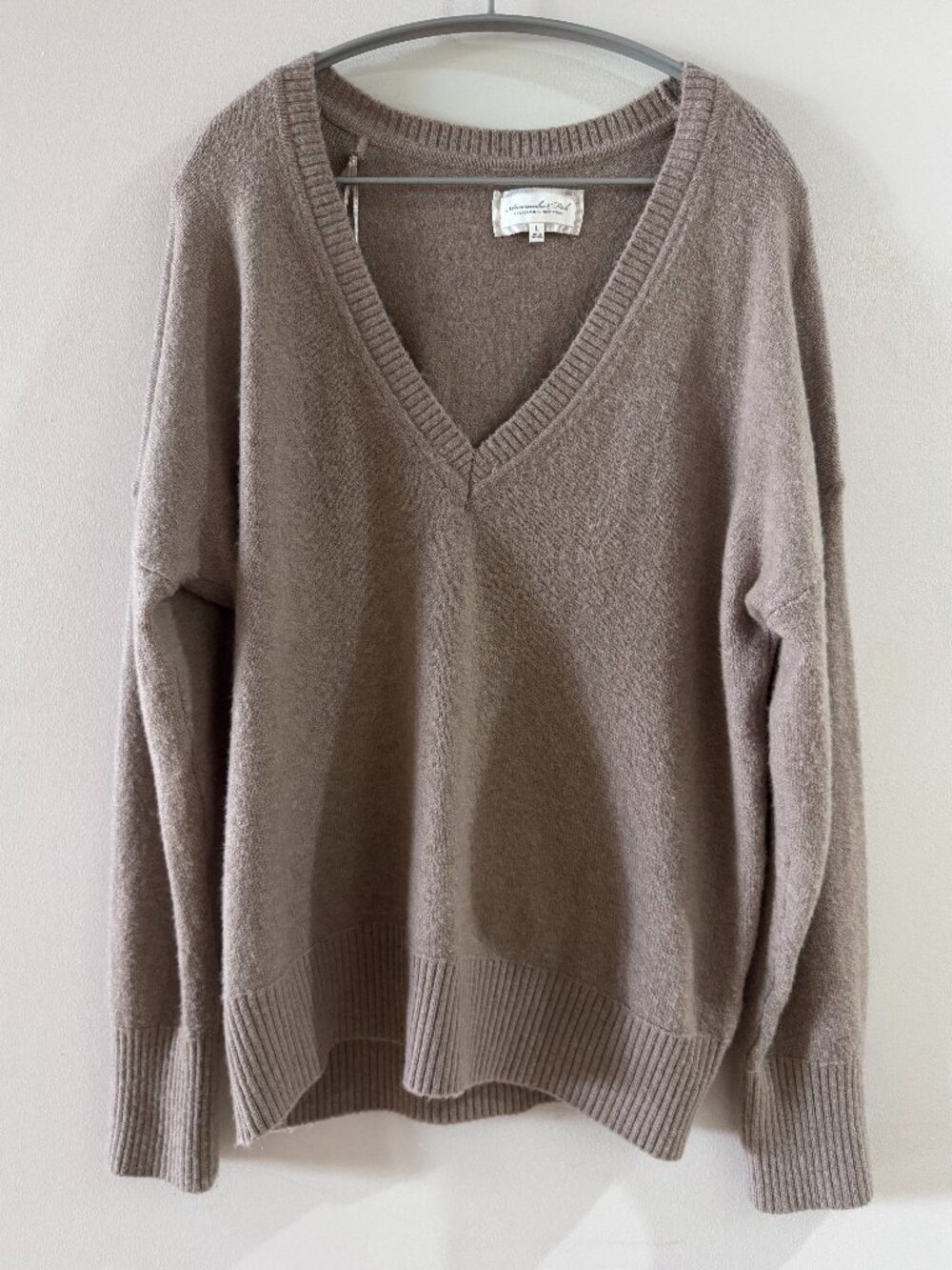 Abercrombie deep V oversize sweater--sz L